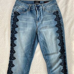 Earl Ankle Skinny Jeans with Black Lace